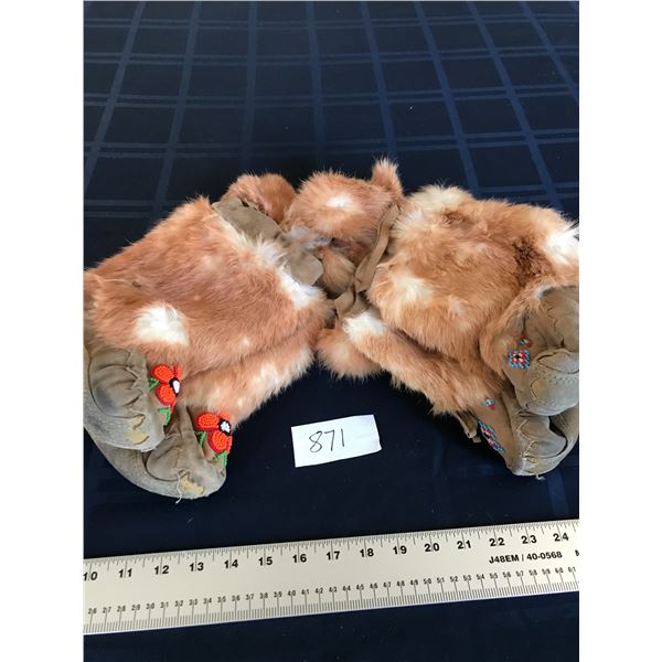 2 x Vintage Kids' Mukluks