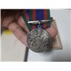 Image 3 : Canadian Voluntary Service Medal with correct ribbon. Silver. Housed in its original box. Unc.