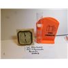 Image 1 : RAIN GAUGE AND THERMOMETER/BAROMETER
