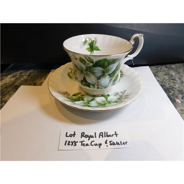 ROYAL ALBERT “TRILLIUM” TEACUP AND SAUCER