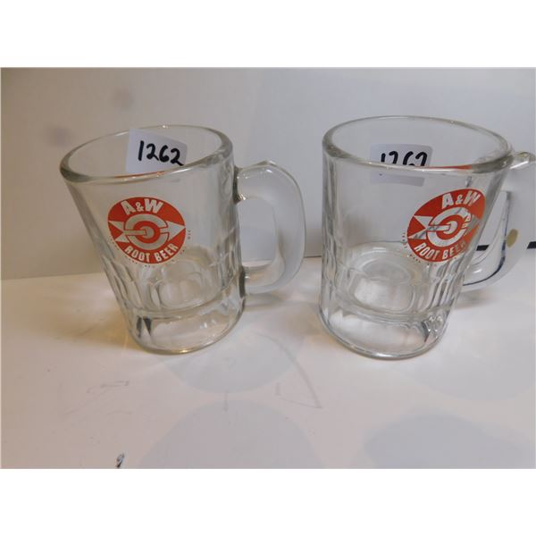 2 CHILDREN’S A & W ROOTBEER MUGS, CLASSIC DESIGN