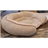 Image 2 : Oval Dog Bed 36" x 28" - like new condition