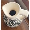 Image 4 : Beautiful Traditional Navajo Vase - in perfect condition - made in USA - approx. 7 inches tall