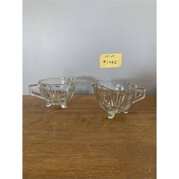 2 footed Creamers
