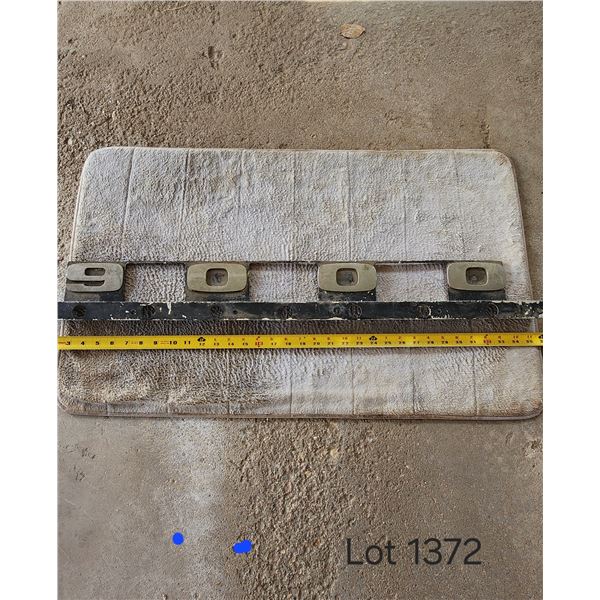 CL 9000 Ford Cab Over Grill Badge (36")
