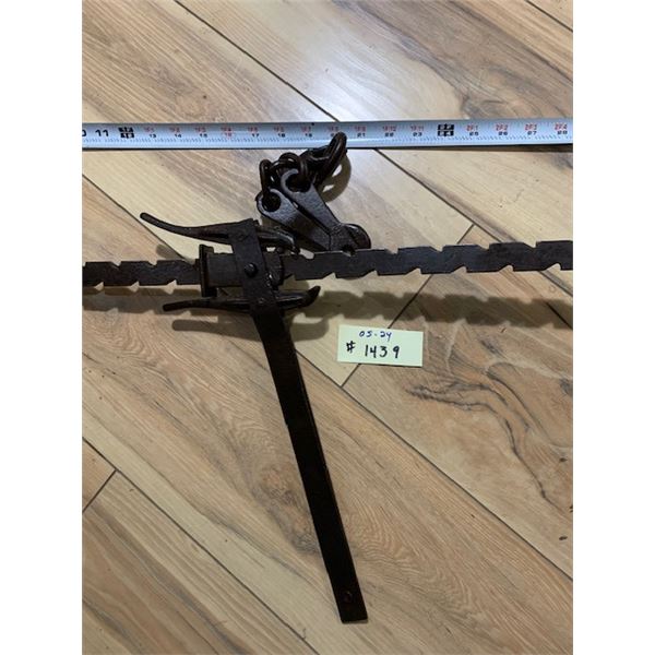 Wire Stretcher.