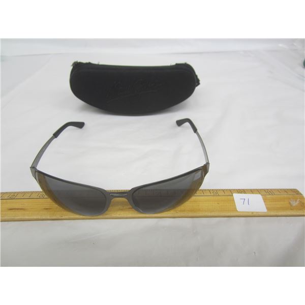 Vintage Maui John Designer Sunglasses with Case