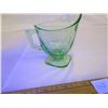 Image 3 : Antique Uranium Glass Mini Pitcher Glows Green