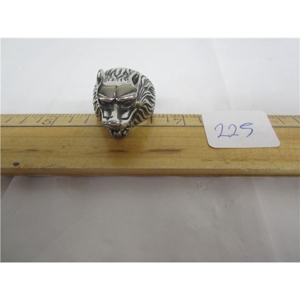 Wolf Ring