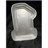 Image 2 : Wilton one (#1) cake pan