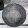 Image 2 : Galvinized smaller tub 9.5" H