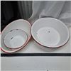 Image 1 : 3 Red and white enamal ware pcs - basin, tub and bowl