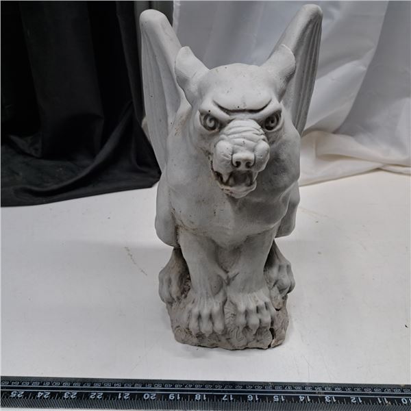 Garden sculpture gargoyle - 12"H