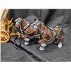 Image 2 : vintage style covered wagon lamp w/ horse figurines that can be attached