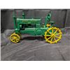 Image 1 : Vintage John Deere metal tractor figurine model Cast-iron toy