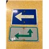 Image 1 : 2 Directional Signs