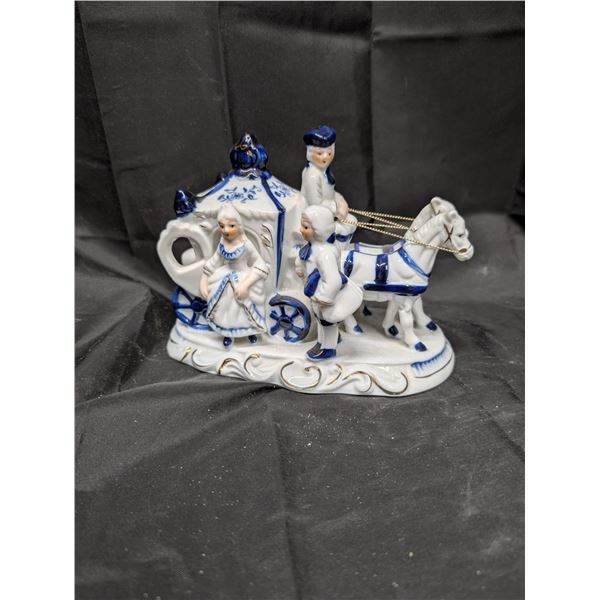 Vintage Porcelain Figurine of a Horse Drawn Carriage (Good Condition)