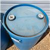 Image 3 : 2 water drums 200L