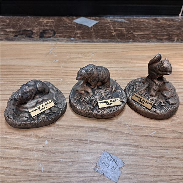 Sask animal statues- size 1.5"H