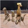 Image 1 : Various brass items/animals