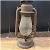 Image 1 : Vintage oil lamp beacon