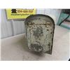 Image 4 : Vintage Metal Mailbox 23'' x 13'' x 10'' 