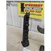 Image 4 : 2 Totem Pole Displays (1) Wood 14 1/2'' 