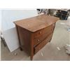 Image 2 : Oak Dresser 40'' x 40'' x 21'' 