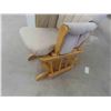Image 2 : Gliding Rocking Chair 
