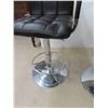 Image 7 : 2 Swivel Adjustment Bar Stools 