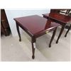 Image 2 : 2 End Tables 18'' x 21'' x 18'' 