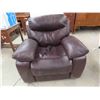 Image 1 : Leather/Leather Style Power Recliner 