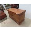 Image 2 : Cedar Chest with Bottom Drawer 26'' x 41'' x 18'' 