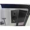 Image 4 : Bookshelf Speaker MD302 - New or Store Return  
