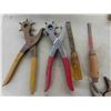 Image 3 : chisels, glass cutters, snips, pliers and more 