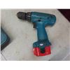 Image 2 : makita cordless drill 12V with battery chharger and case 