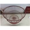 Image 3 : metal egg basket andd metal sign, 12x8
