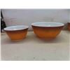 Image 2 : 4 pyrex mixing bowls 