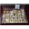 Image 1 : 33 brass miniatures inn a plastic case, 5 hats,