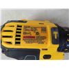 Image 12 : 5 Dewalt 20V Tools: Angle Grinder & Accessories,