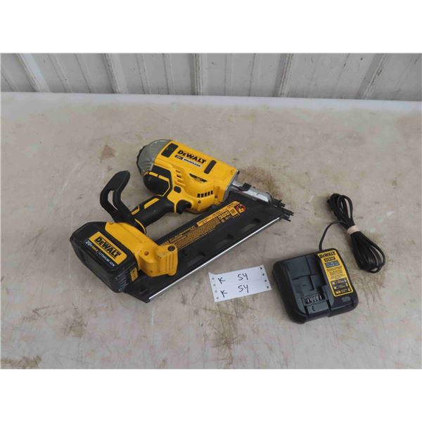 Dewalt 20V Model DCN 692 Framing Nailer with Battery 