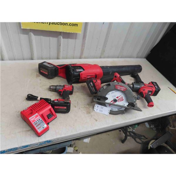 Milwaukee (4) 18V Tools : Circular Saw, 1/2'' Hammer 