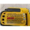 Image 3 : Dewalt 20V Tooling: 1/2'' Drill, 1/4'' Impact Driver, 2 Batteries, Charger, 