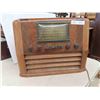 Image 8 : Vintage Westinghouse. Modle 754. AC Radio