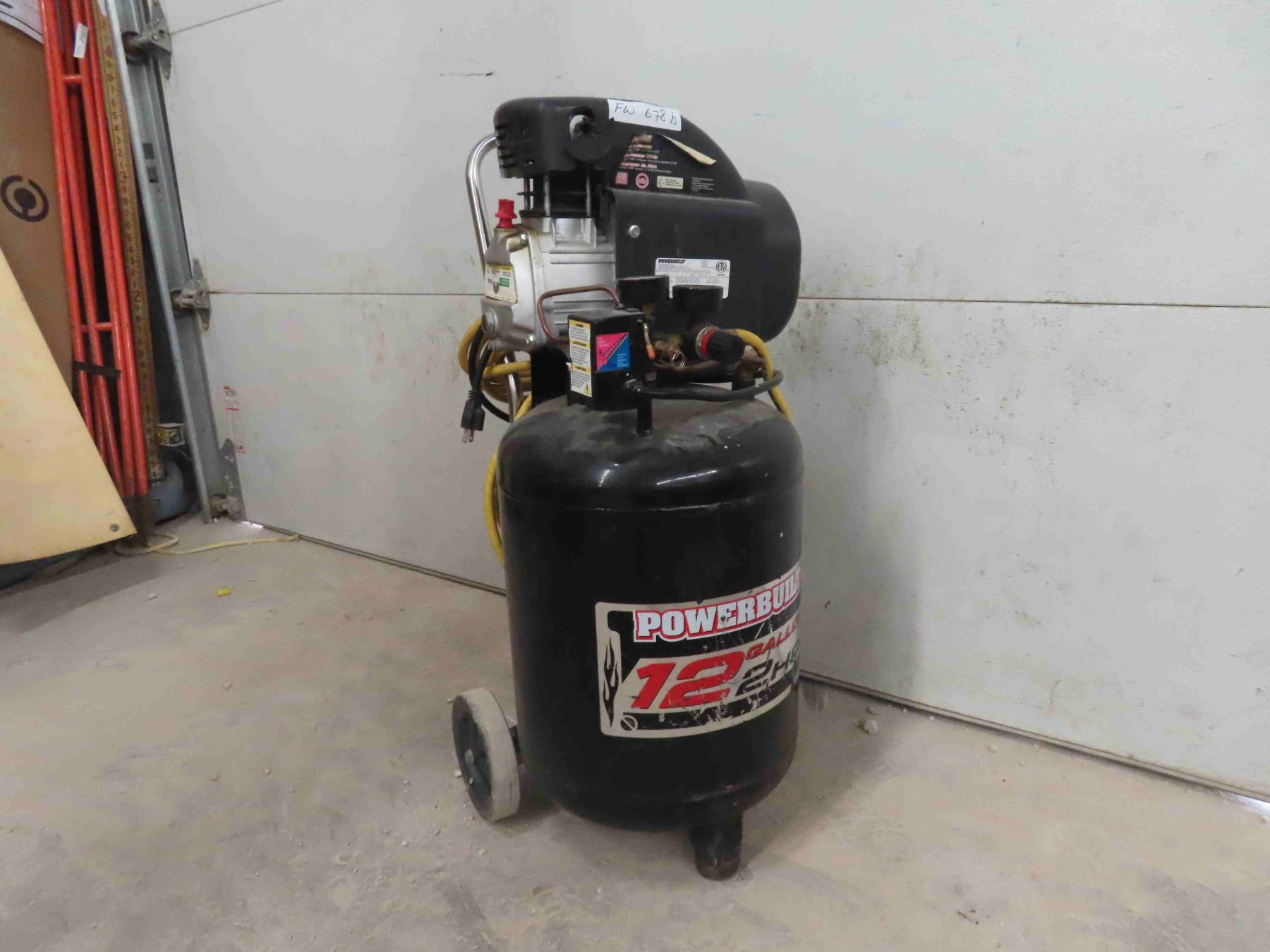 Powerbuilt Air Compressor Powerbuilt 12 gallon Air Compressor 2HP, with hose