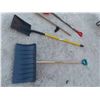 Image 2 : 4 Hand Yard Tools : Shovels, Spade 