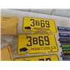 Image 2 : 2 Sets of Manitoba License Plates 1960s , 12 Manitoba