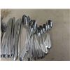 Image 2 : Flatwear Cutlery, Carving Set, 3 Gourmet Servingware,  