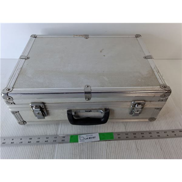 Targit Padded Metal Suitcase with Compartments 18" x 13"