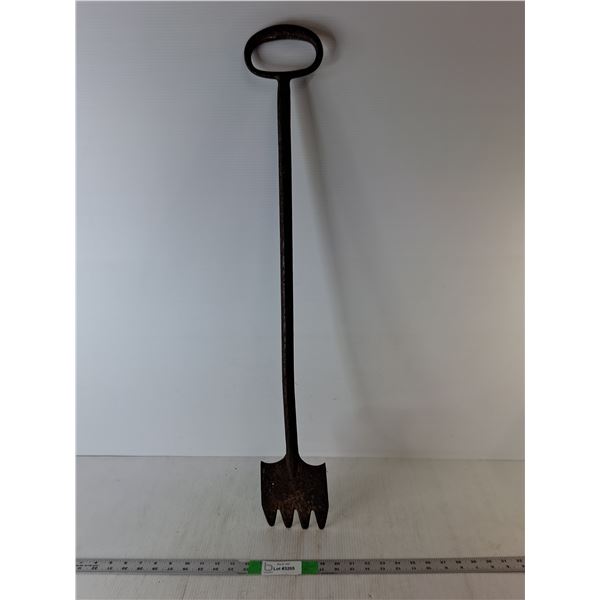 Vintage Metal Ice Harvesting Tool  34" Tall